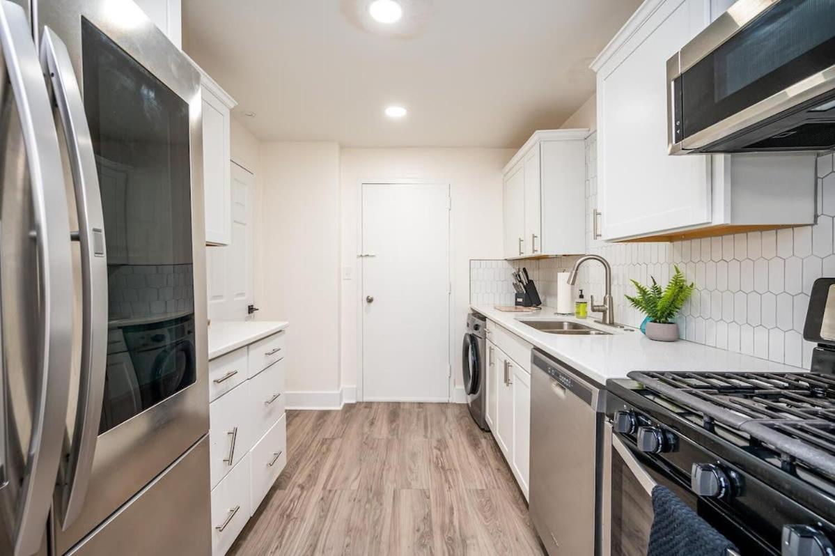 2B1B Modern Downtown Atl Condo W 1 Free Parking Lm1007 Atlanta Eksteriør billede