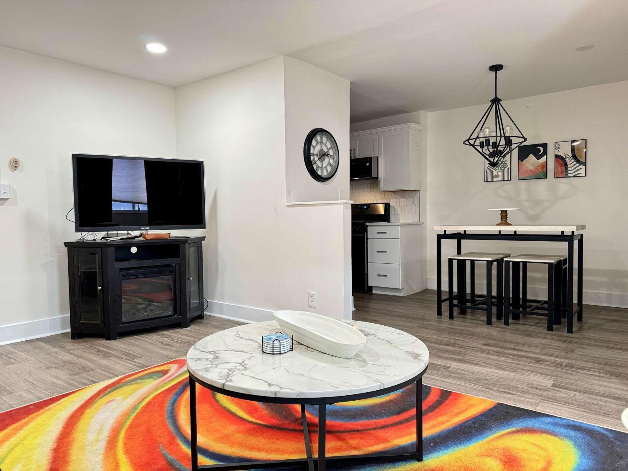 2B1B Modern Downtown Atl Condo W 1 Free Parking Lm1007 Atlanta Eksteriør billede